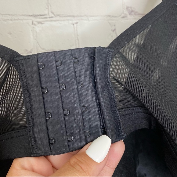 ✔️SOLD NWT Lane Bryant LIVI High Impact Sports Bra Black - Picture 9 of 11